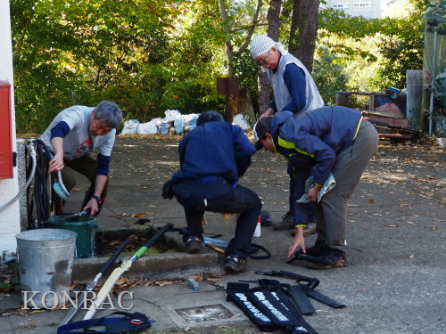 ���R��y��