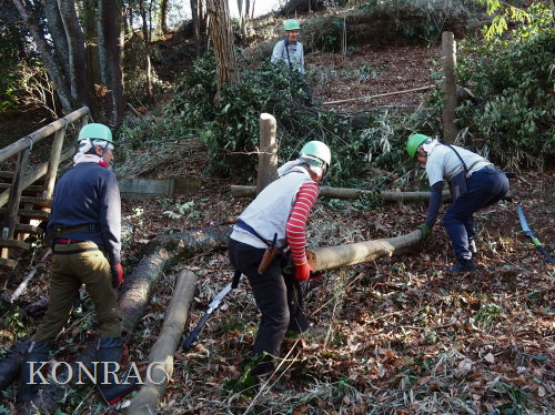 ���R��y��