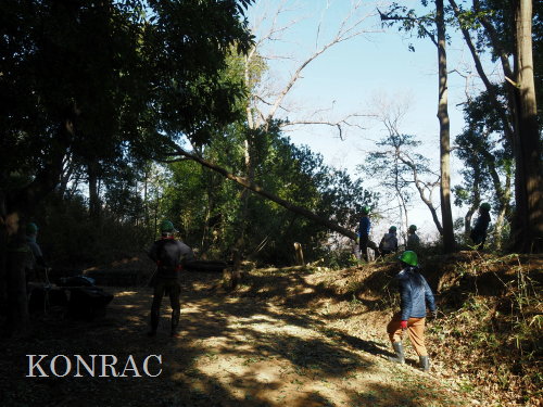 ���R��y��