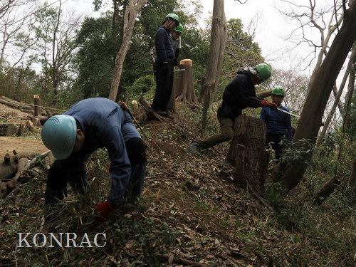 ���R��y��